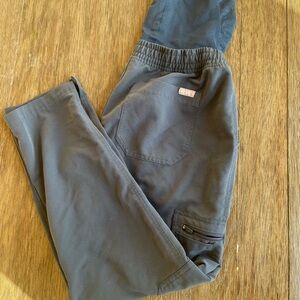 FIGS maternity bottoms